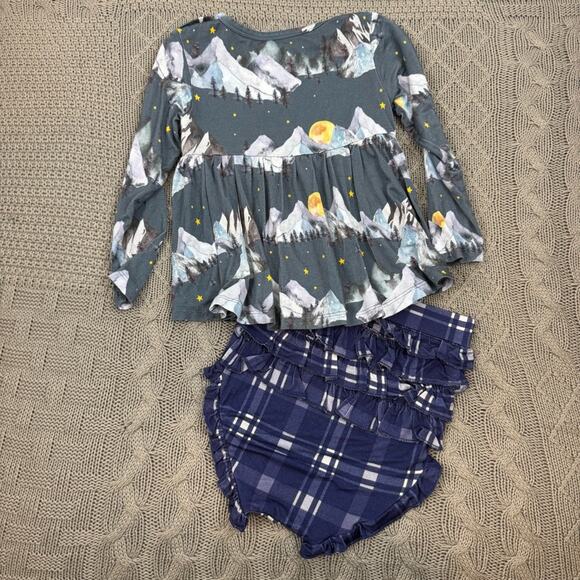 POSH PEANUT Baby Girl's 2 Piece Forrester Long Sleeve Peplum Top & Bloomers Set - Picture 4 of 7